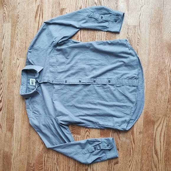 MEC Other - (M) Mountain Equipment Company (MEC)  Men's Slim Fit Button Down Shirt